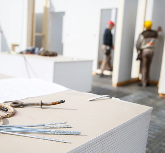 femalco-obreros-traabajando